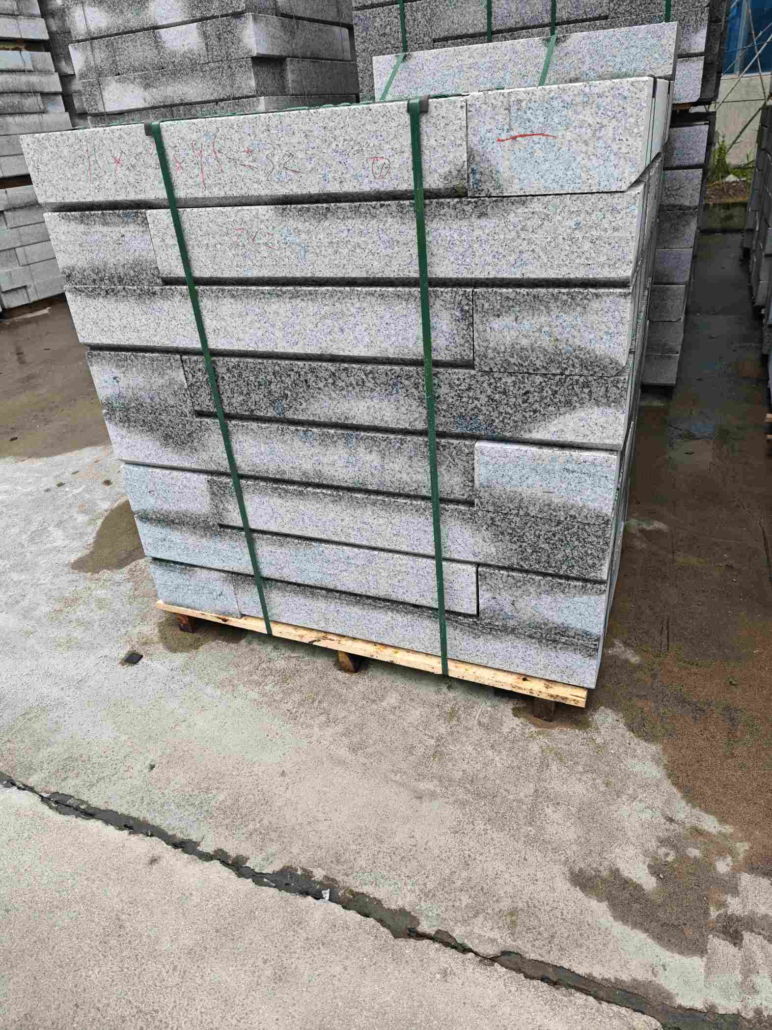 淮安芙蓉白路牙石，马路牙子